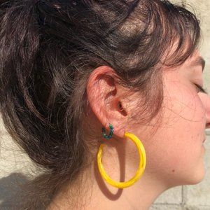 MARBLE YELLOW HOOPS